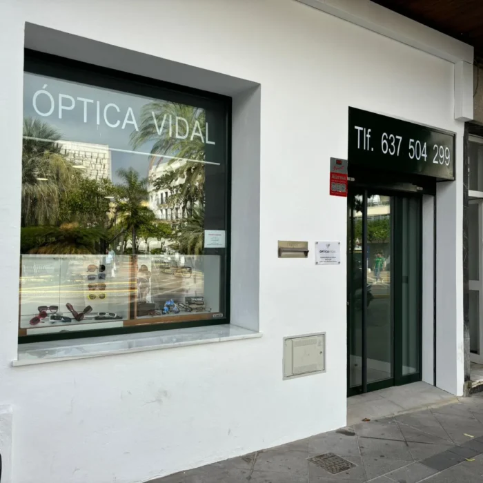 Optica-Vidal-en-el-Puerto-Santa-Maria-1-jpeg