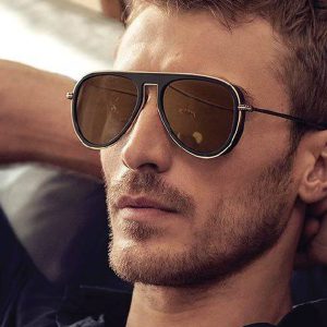 Gafas de Sol en El Puerto: Protección UV Esencial para tus Días de Playa