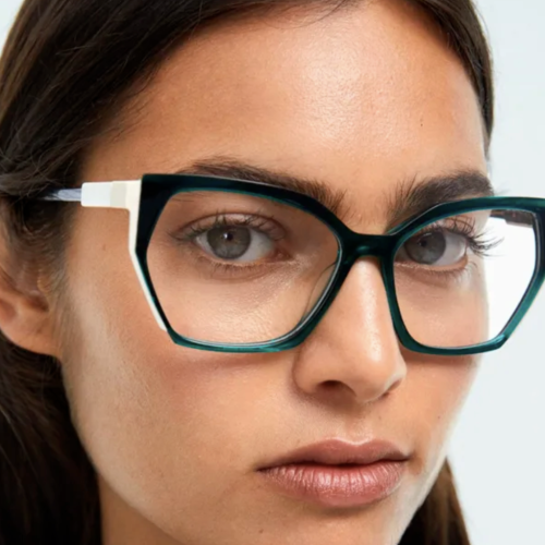 gafas-graduadas-mujer-etnia-barcelona-en-el-puerto-939309 gafas-graduadas-mujer-etnia-barcelona-en-el-puerto-939309