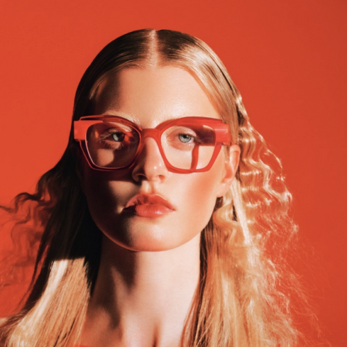 gafas-graduadas-mujer-etnia-barcelona-en-el-puerto-939355 gafas-graduadas-mujer-etnia-barcelona-en-el-puerto-939355