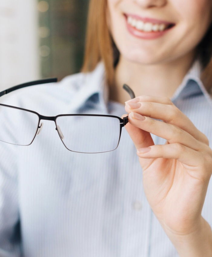 Lentes Finas y Ligeras: Estética y Confort para tu Máxima Graduación